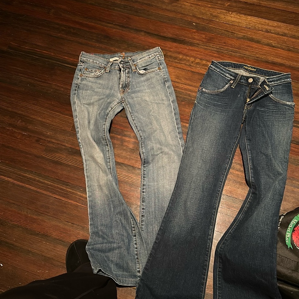 Small petite jeans. Sizes unknown.